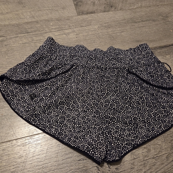 Lululemon Surf Short In Freckle Black & White Reversible - Picture 6 of 8